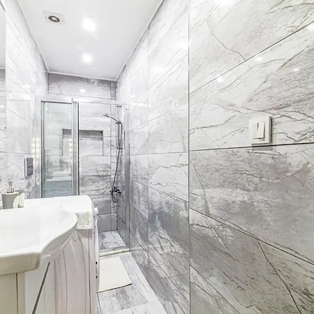 Comfortable Flat With Central Location In Beyoglu